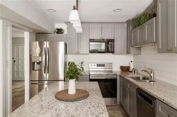 Atlanta, GA 30339,3772 Paces Ferry West SE