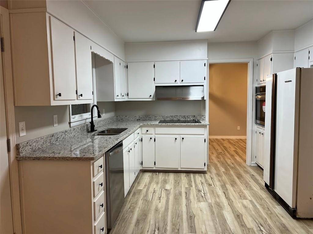 Stone Mountain, GA 30083,951 Bingham LN
