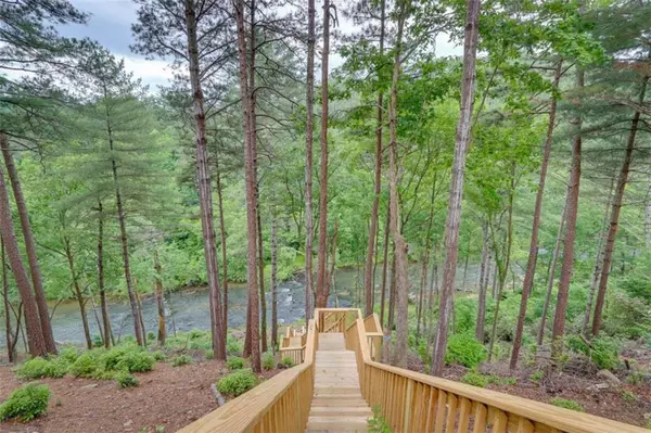 Ellijay, GA 30540,487 Hillsdale DR
