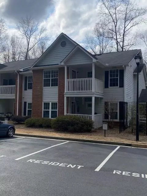 Roswell, GA 30076,124 Streamside DR #24