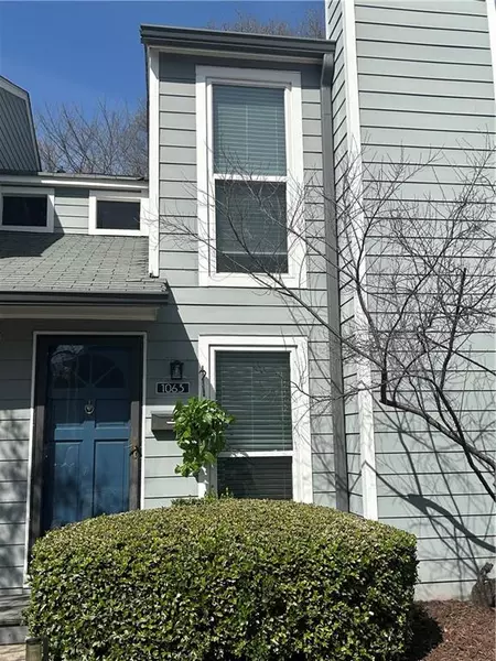 1063 Riverbend Club DR SE, Atlanta, GA 30339