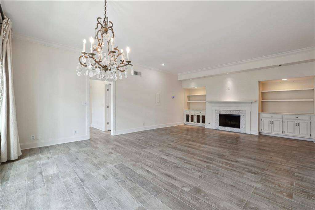 Atlanta, GA 30319,3636 Peachtree RD NE #405