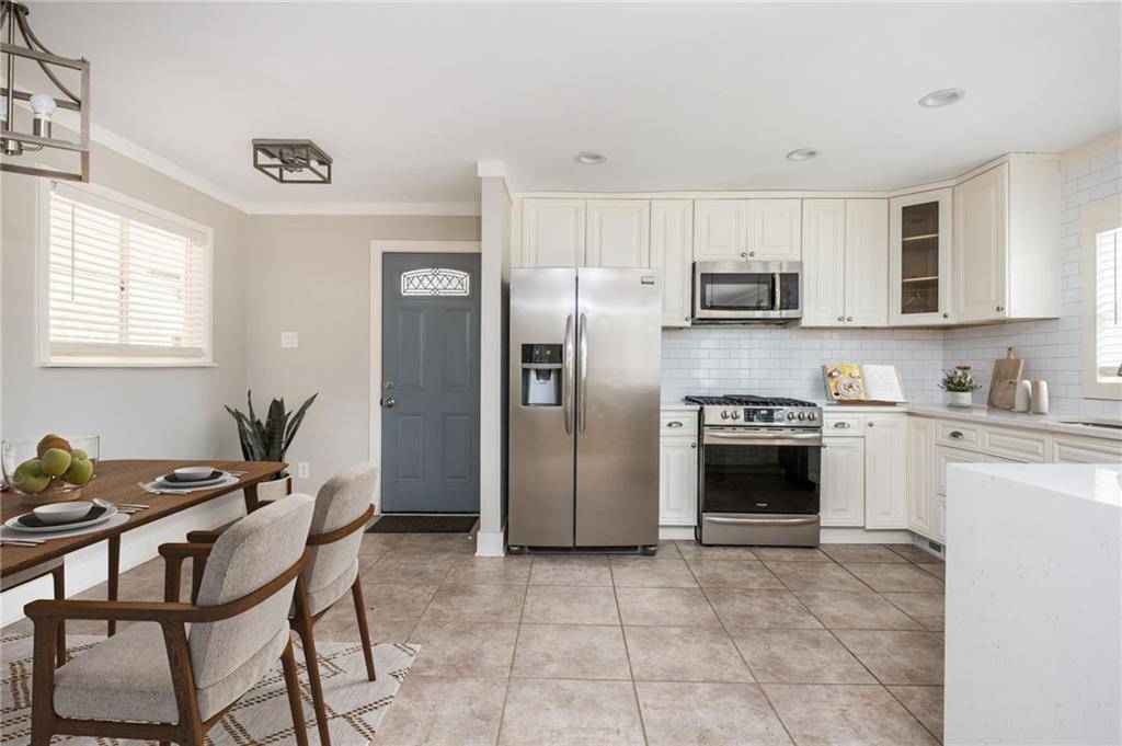 Atlanta, GA 30345,2542 Warwick CIR NE