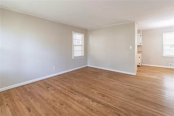 Smyrna, GA 30082,244 Hurt DR SE