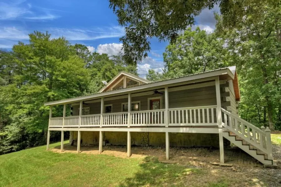 201 Parker RDG, Mineral Bluff, GA 30559