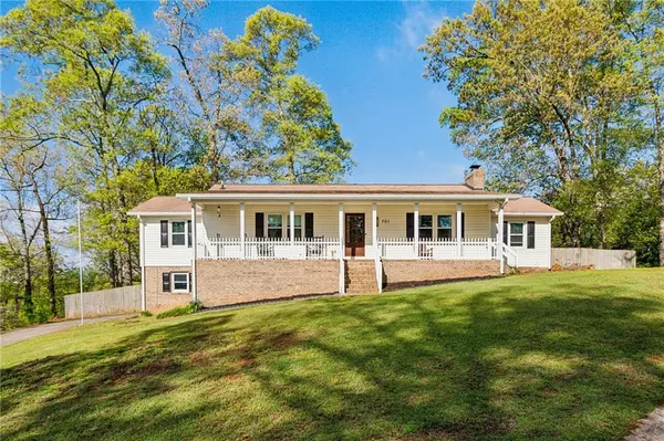 701 Navaho CT,  Woodstock,  GA 30188