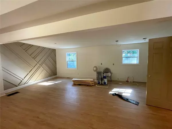 Newnan, GA 30263,107 Lake Ridge RD