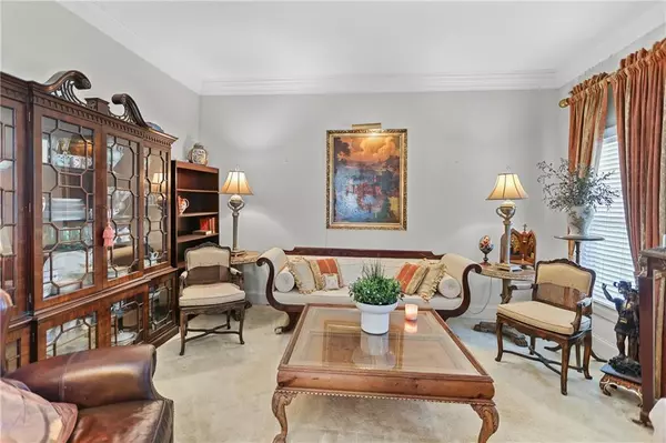 Alpharetta, GA 30022,9390 Knollcrest