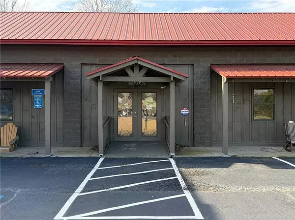 145 Foothills Pkwy, Marble Hill, GA 30148