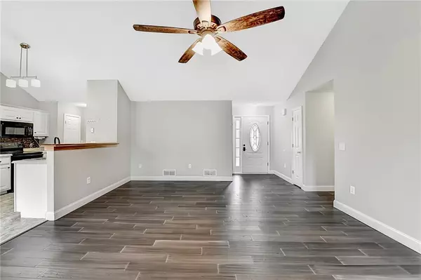 Hoschton, GA 30548,601 Stoneview DR