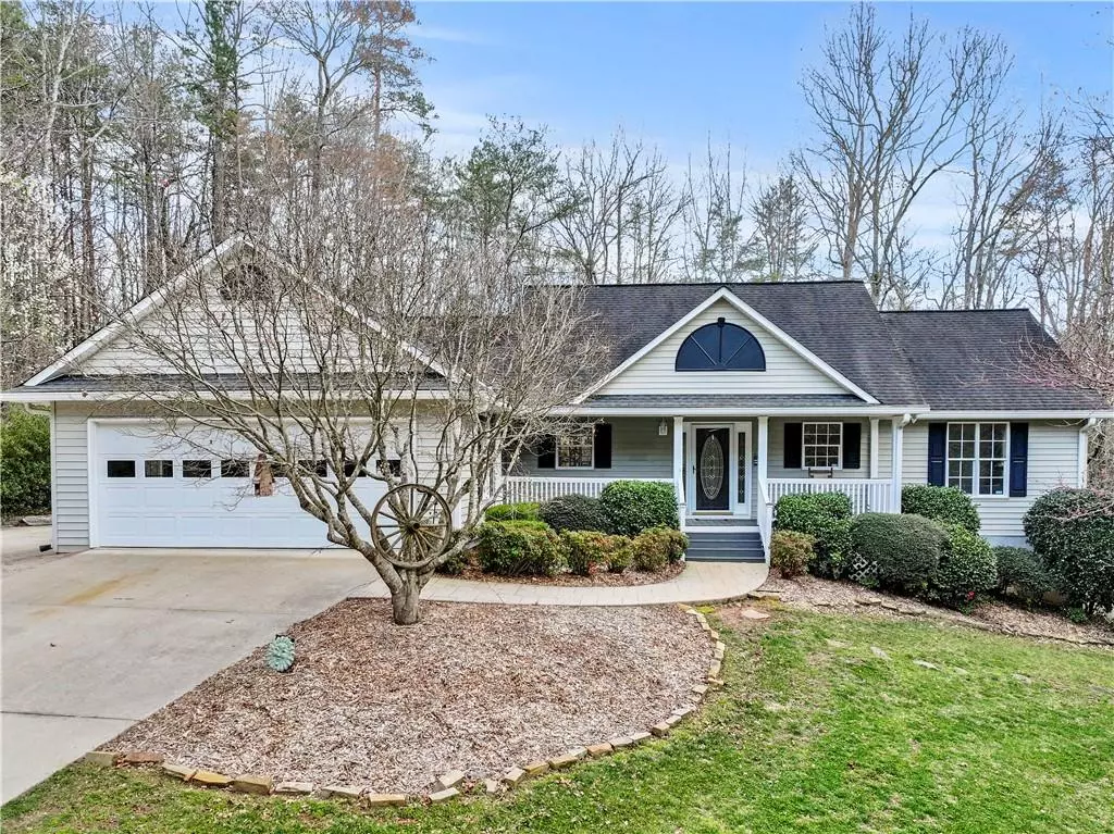 Dahlonega, GA 30533,71 Parks PL