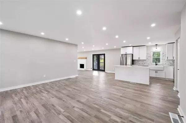 Lawrenceville, GA 30044,2014 POPLAR RDG