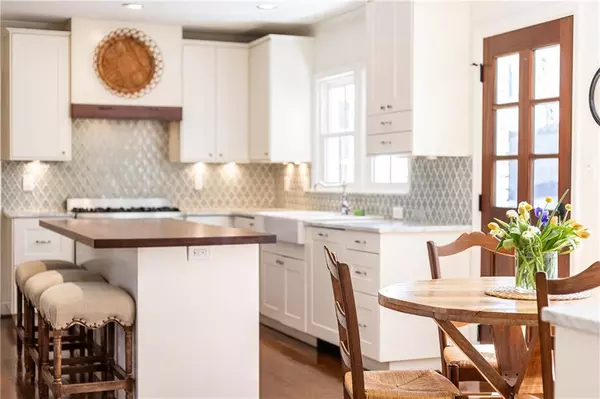 Atlanta, GA 30339,3034 Farmington DR SE