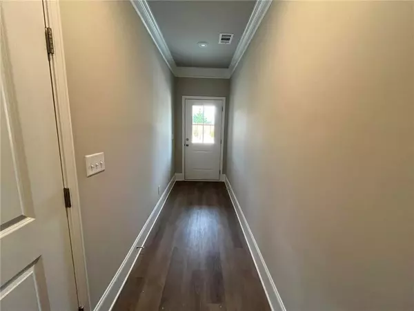 Hoschton, GA 30548,11 Creekside Commons DR