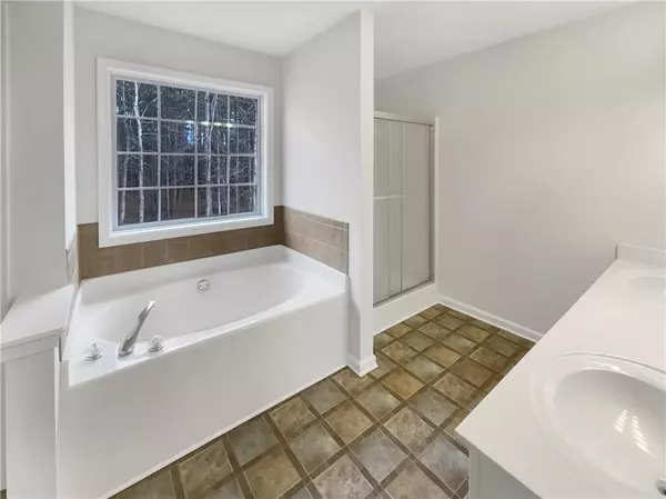 Winder, GA 30680,817 Kenwood LN