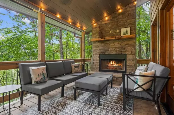 263 Windy Valley LN, Blue Ridge, GA 30513