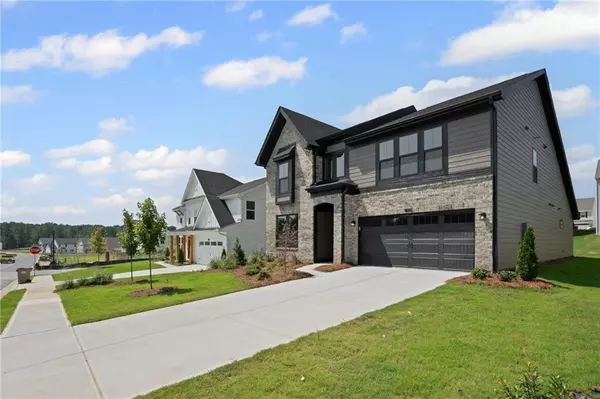 Hoschton, GA 30548,752 Crystal Lake Pkwy