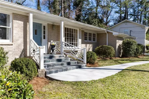 Atlanta, GA 30338,1716 N Springs DR