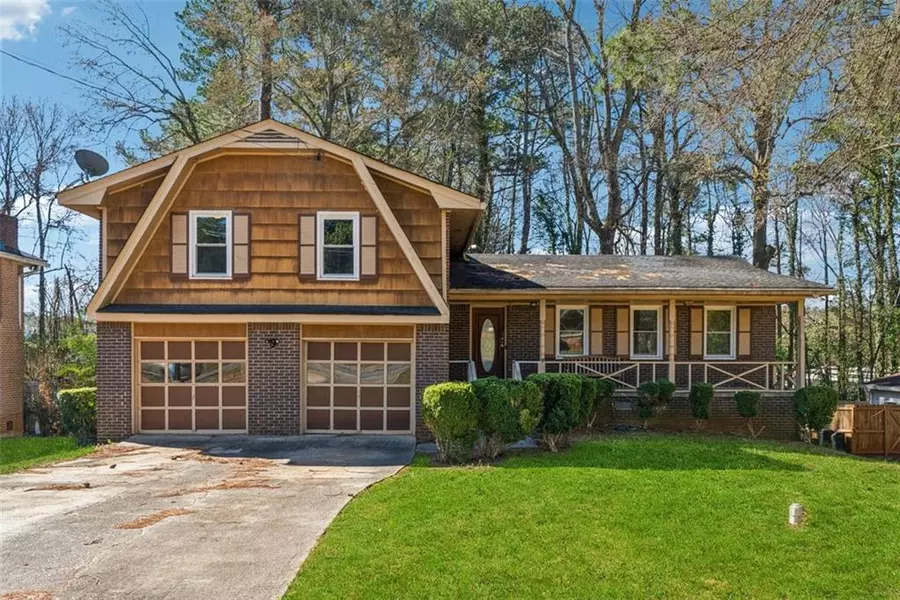 4453 ABINGDON DR, Stone Mountain, GA 30083