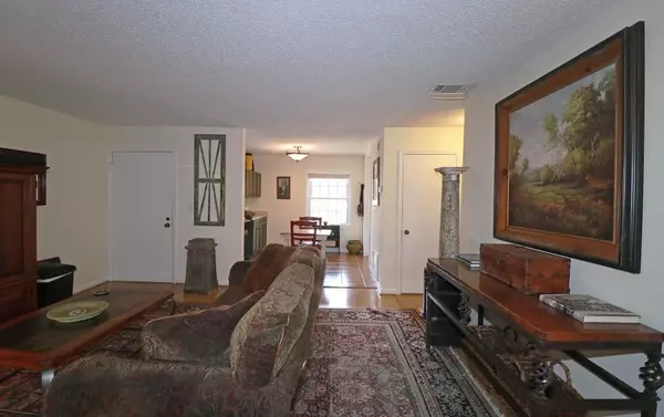 Atlanta, GA 30327,47 Monet CT NW