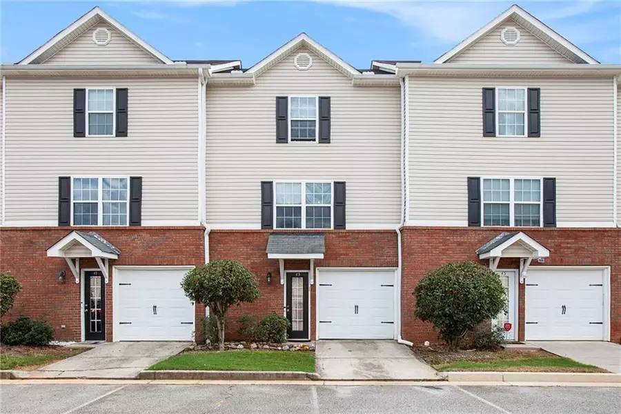 43 Middlebrook DR, Cartersville, GA 30120