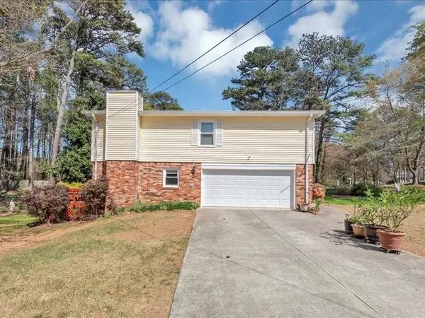 Lilburn, GA 30047,5221 La Paloma DR SW