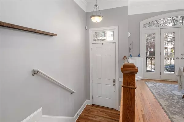 Atlanta, GA 30339,2554 Crescent Park CT #6