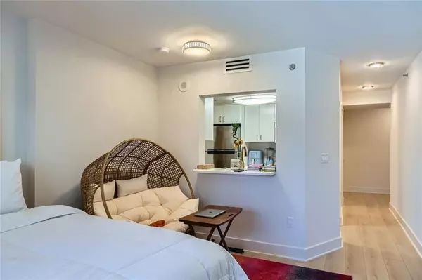 Atlanta, GA 30309,1280 W Peachtree ST NW #2601