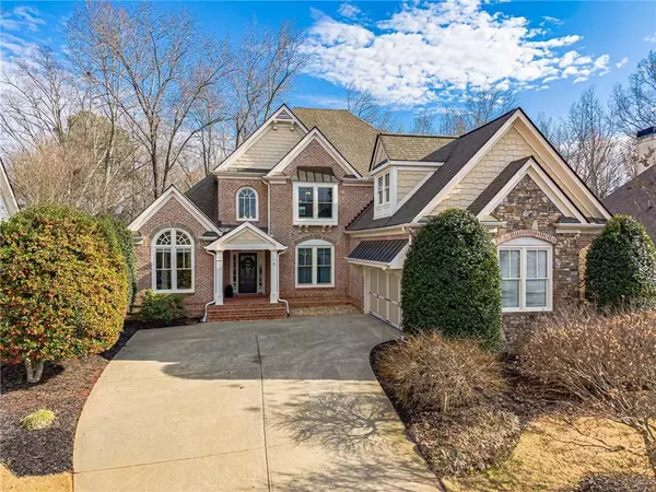 7085 Wakehurst PL, Cumming, GA 30040