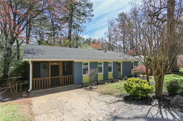 Stone Mountain, GA 30083,621 Spruce DR