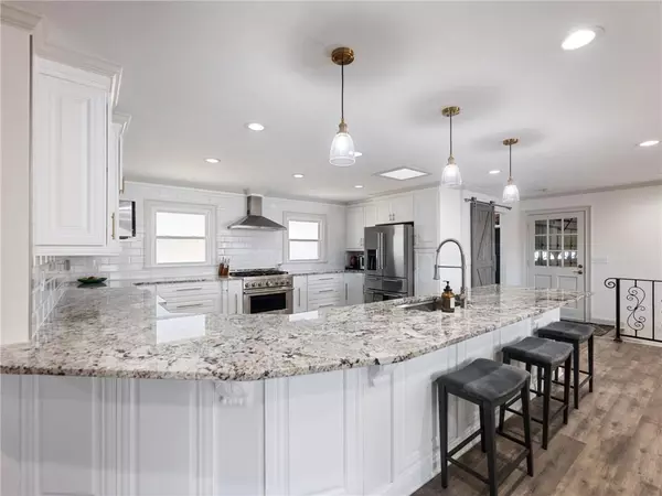 Buford, GA 30518,6041 Blackberry LN