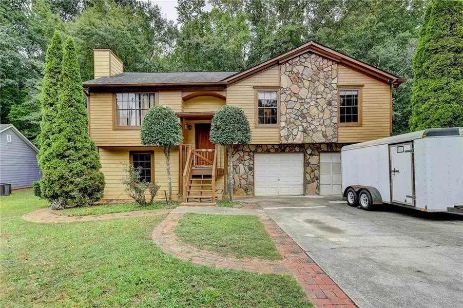 1922 Marshes Glenn DR, Norcross, GA 30071