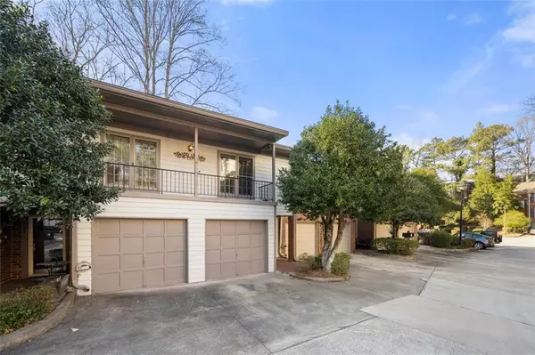 303 BRANDYWINE CIR, Atlanta, GA 30350