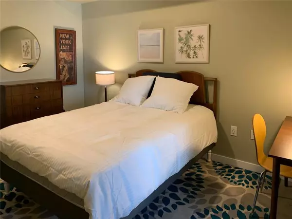 Atlanta, GA 30308,620 Glen Iris DR NE #401