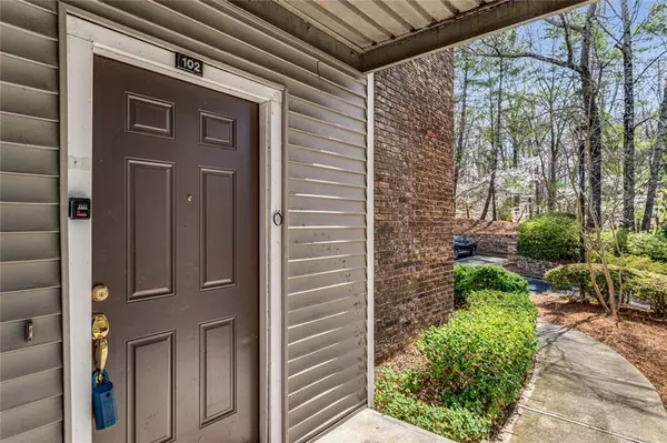 Atlanta, GA 30350,102 Barrington Hills DR