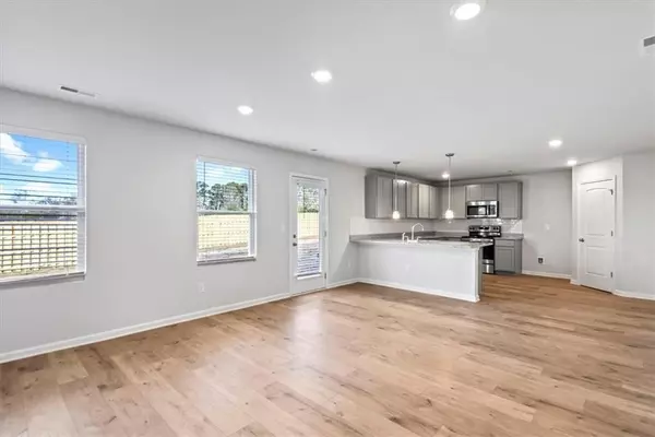 Villa Rica, GA 30180,818 Major Oak CT