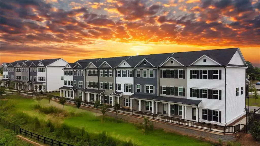 Newnan, GA 30265,27 Cobalt LN #77