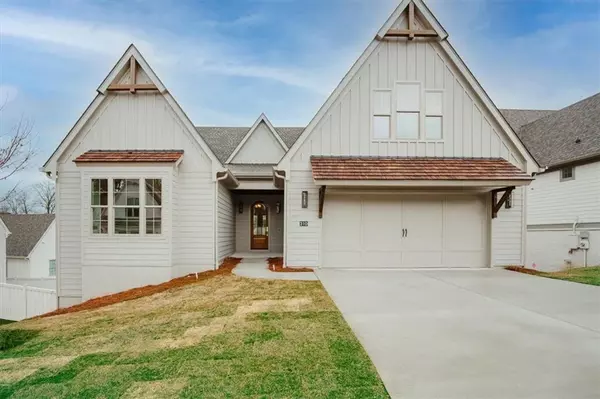 165 Arbor Garden CIR, Newnan, GA 30265