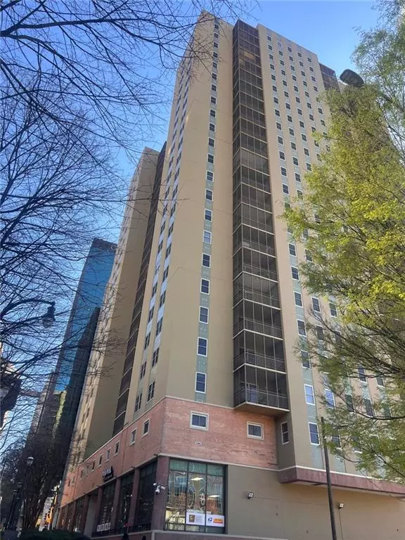 Atlanta, GA 30308,300 PEACHTREE ST NE #17G