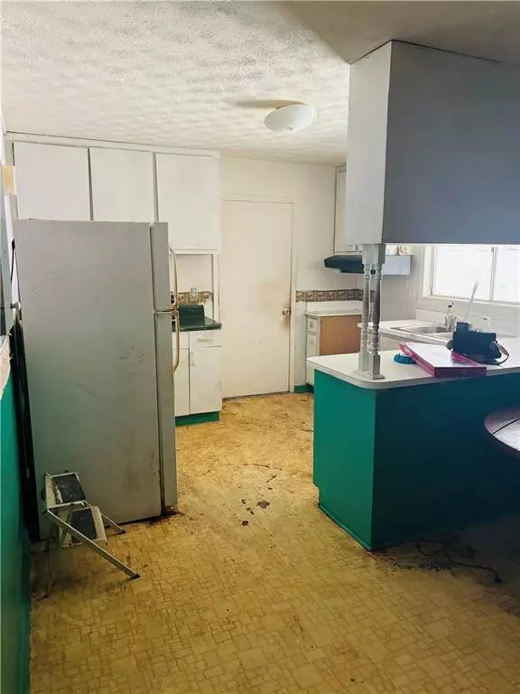 Monticello, GA 31064,976 Forsyth ST