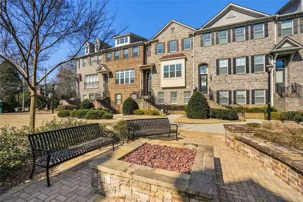 Atlanta, GA 30341,2022 Raven WAY
