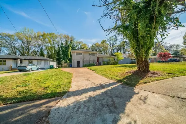 2628 Miriam LN, Decatur, GA 30032