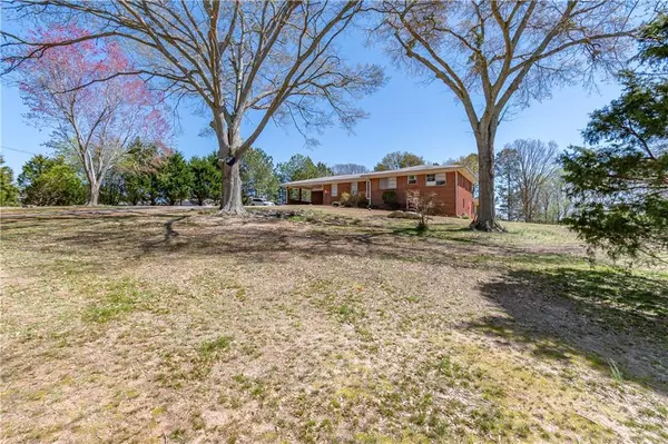 Flowery Branch, GA 30542,3929 Perry LN