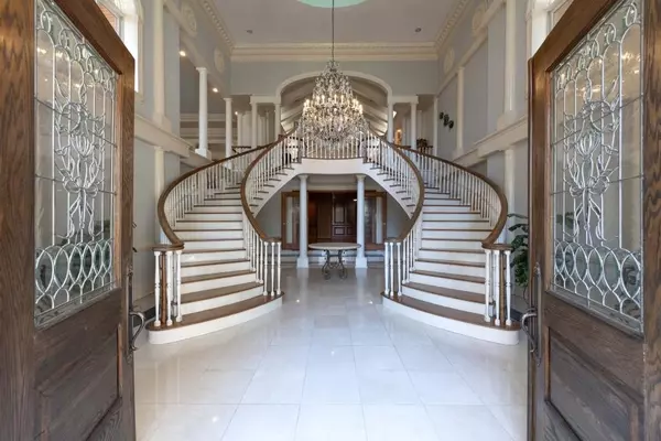 Atlanta, GA 30327,631 Fairfield RD NW