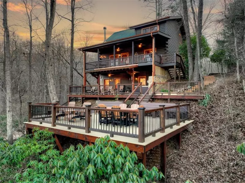 76 Fish Trap RD, Blue Ridge, GA 30513