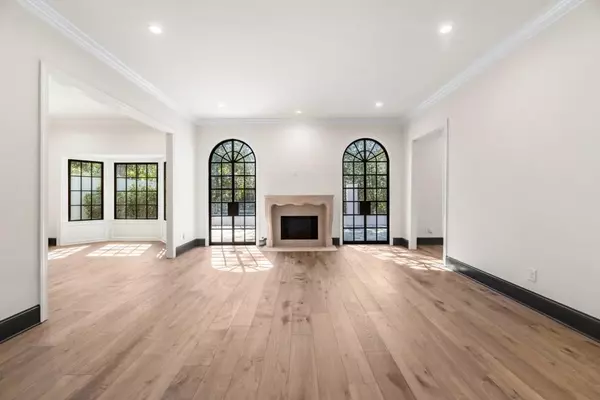 Atlanta, GA 30327,1 Mooregate SQ