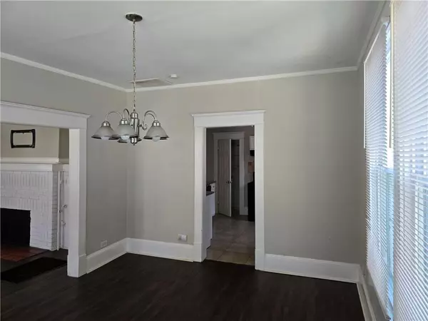 Atlanta, GA 30310,1012 Burns DR