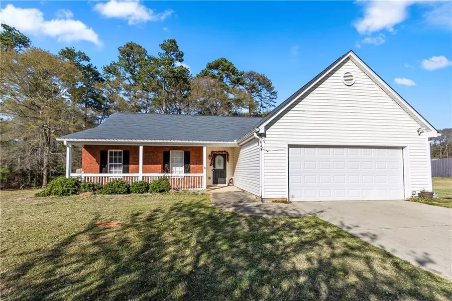 704 Manor Ridge DR, Loganville, GA 30052