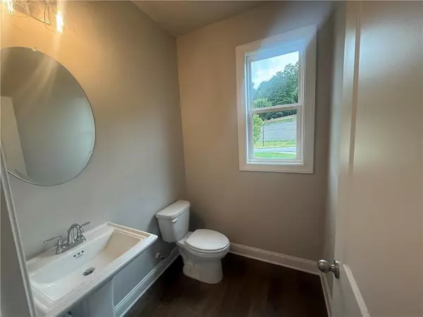 Canton, GA 30114,329 Lakeside CT