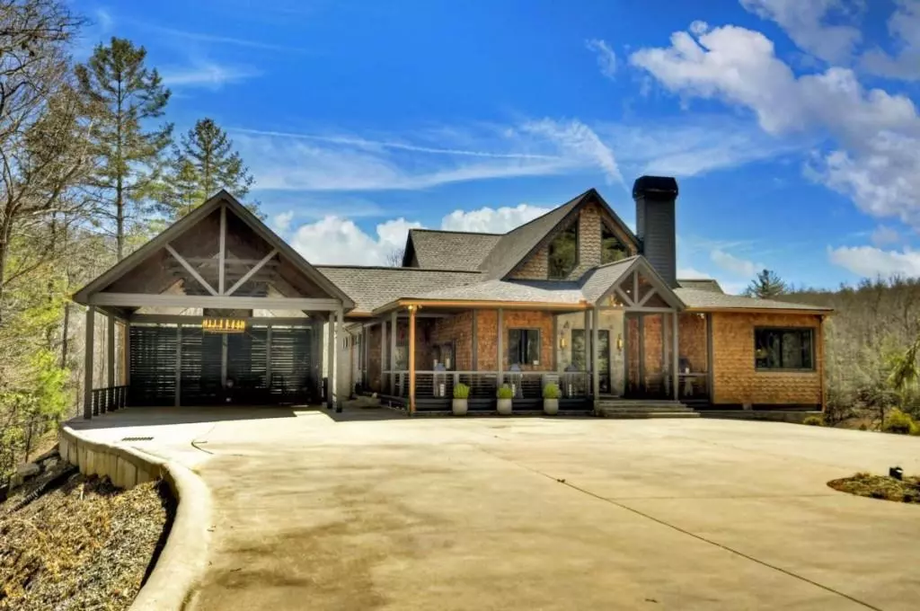 Morganton, GA 30560,509 Wisteria LN